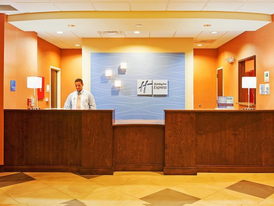 Holiday Inn Express Hotel & Suites Huntsville West - Research Park By Ihg Buitenkant foto