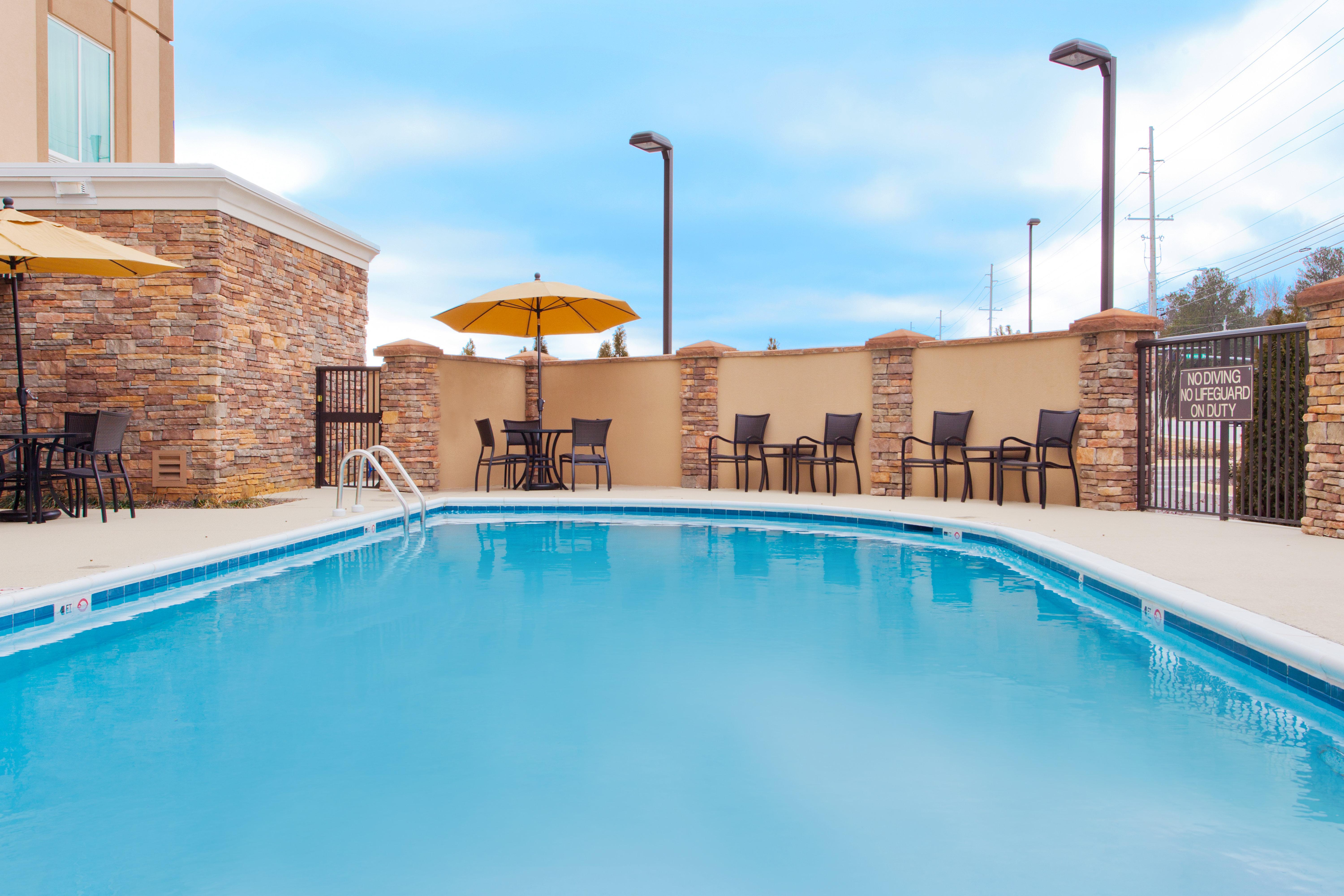Holiday Inn Express Hotel & Suites Huntsville West - Research Park By Ihg Buitenkant foto