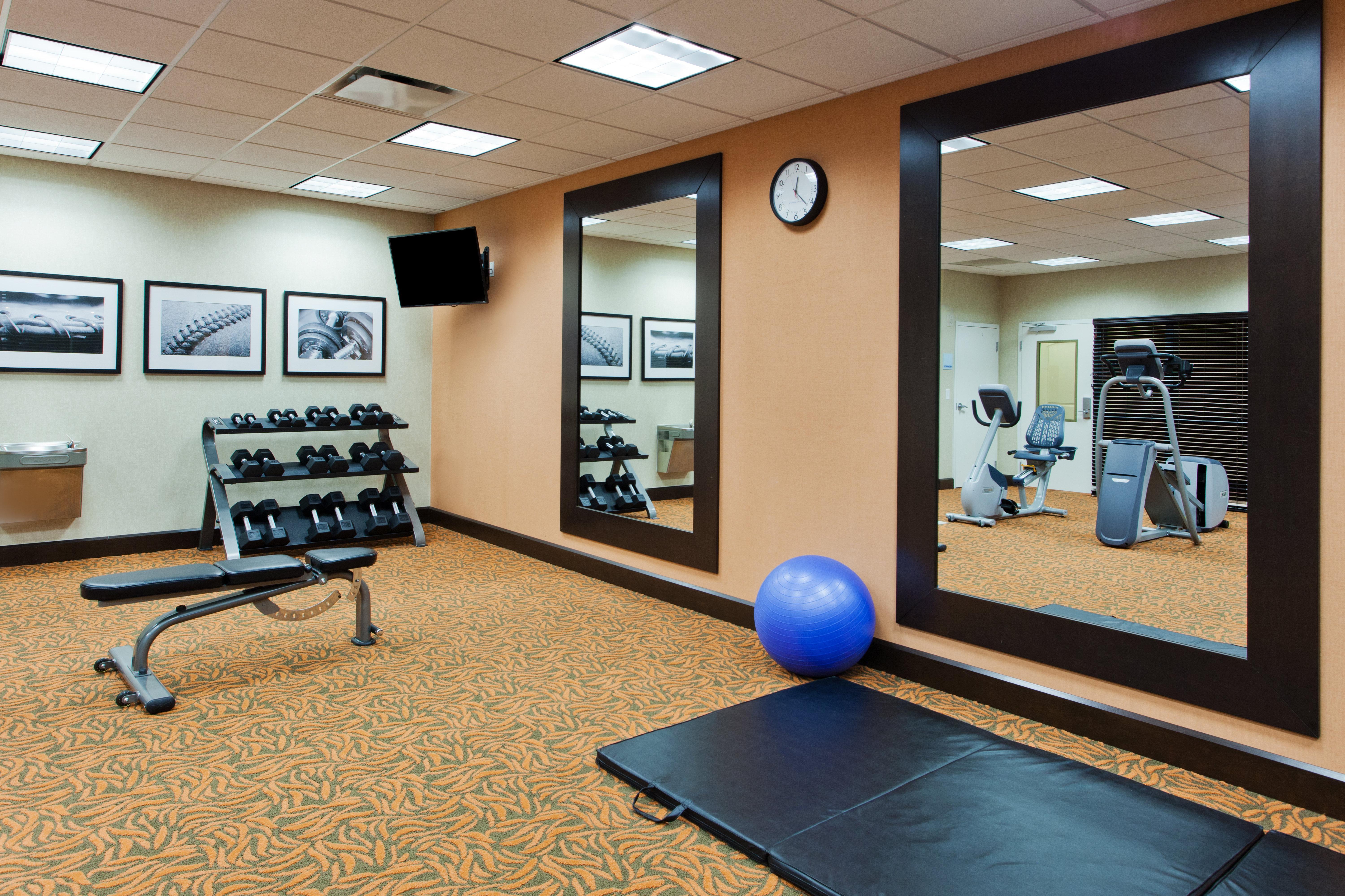 Holiday Inn Express Hotel & Suites Huntsville West - Research Park By Ihg Buitenkant foto
