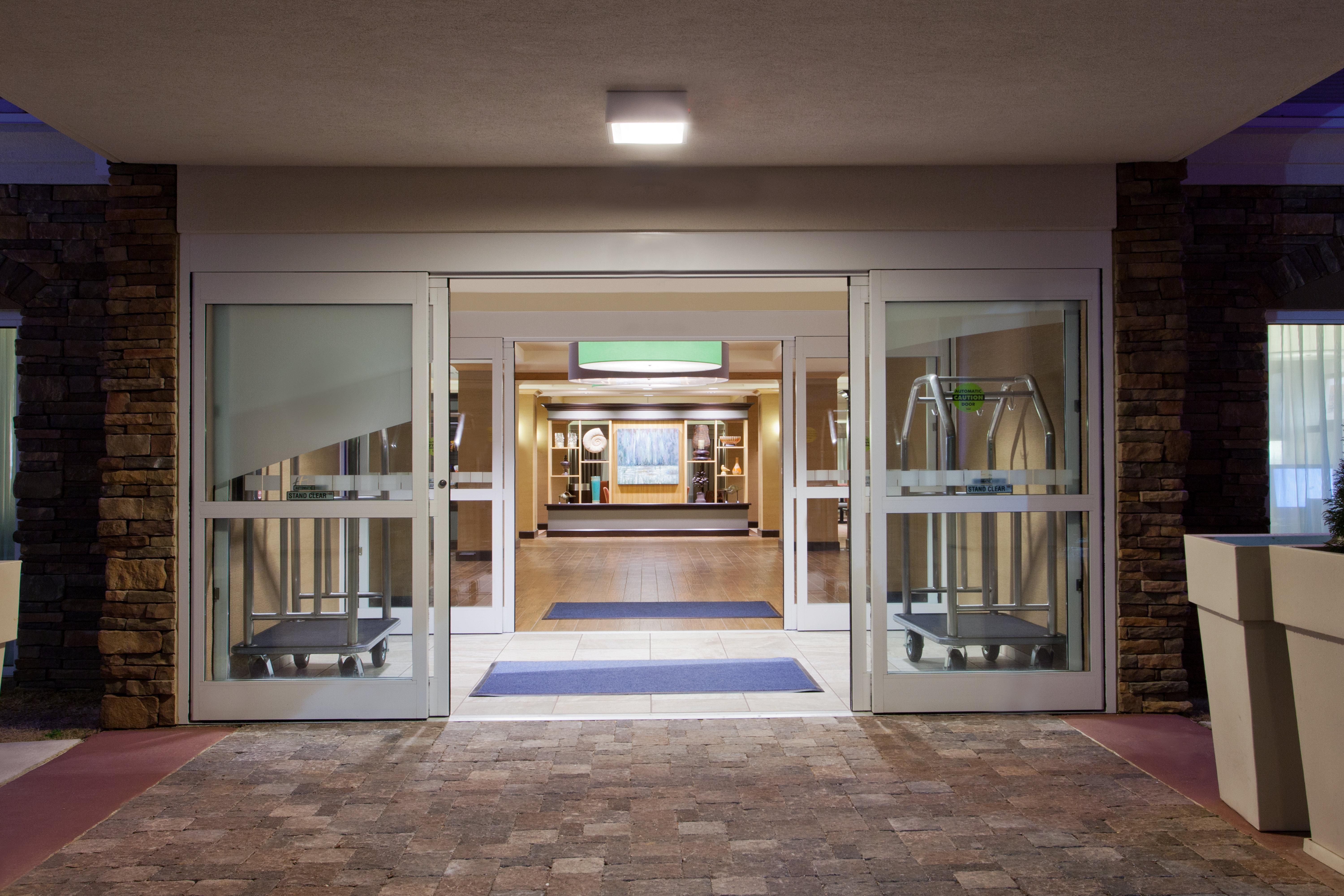 Holiday Inn Express Hotel & Suites Huntsville West - Research Park By Ihg Buitenkant foto